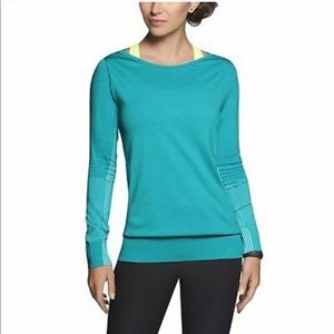 | Nike | Epic Crew Knit LS Training Shirt. Size M